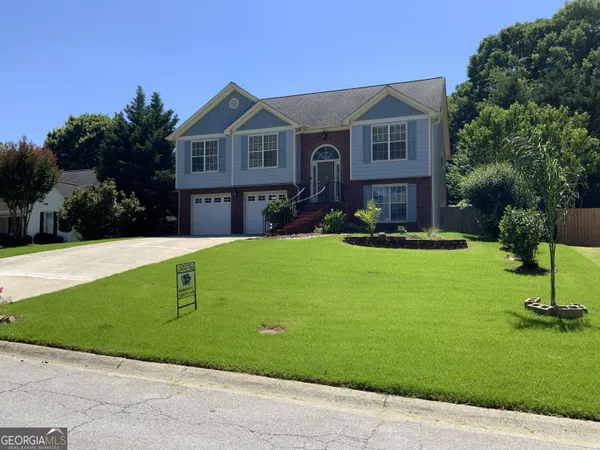 $2,300 | 5600 Sugar Crossing Drive, Sugar Hill, GA 30518