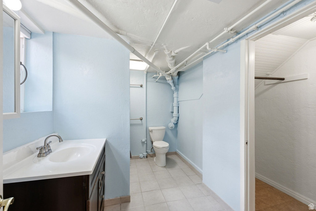 633 500 North Provo, UT 84601 - Photo 41 of 59 Bathroom 3 off of Bedroom 3 with walk-in closet