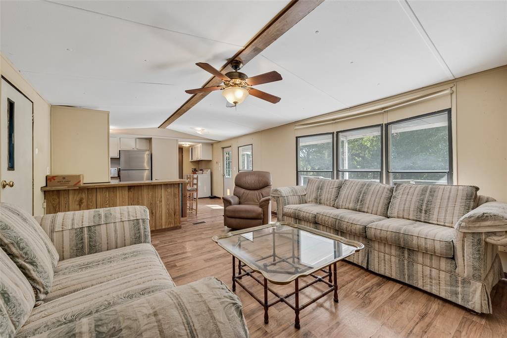 510 North D Ranch Road Waxahachie, TX 75167 - Photo 24 of 38 a living room with furniture and a large window