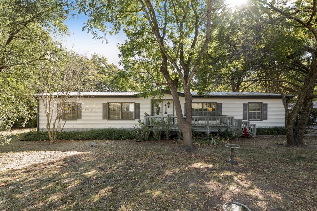 510 North D Ranch Road Waxahachie, TX 75167 - Photo 9 of 38 a view of a house with a yard