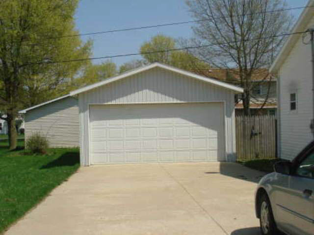 407 6th Street Howe, IN 46746 - Photo 2 of 9 Gallery Image 2