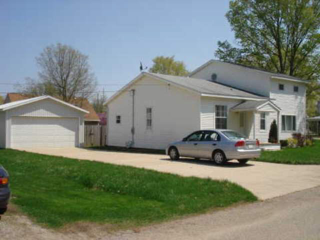 407 6th Street Howe, IN 46746 - Photo 3 of 9 Gallery Image 3