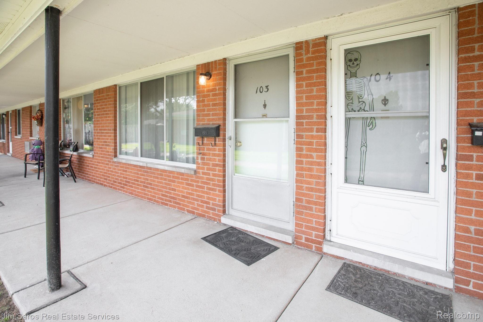 21510 Kelly Road, Unit 103 Eastpointe, MI 48021 - Photo 3 of 13 2.jpg