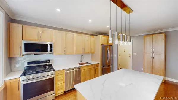 $407,000 | 1133 Midland Avenue, Unit 3L, Bronxville, NY 10708