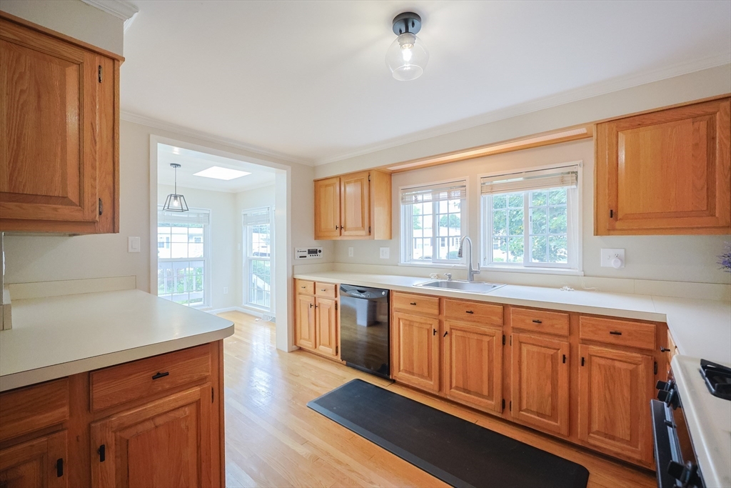 27 Fir Road Rockland, MA 02370 - Photo 5 of 32 Gallery Image 5