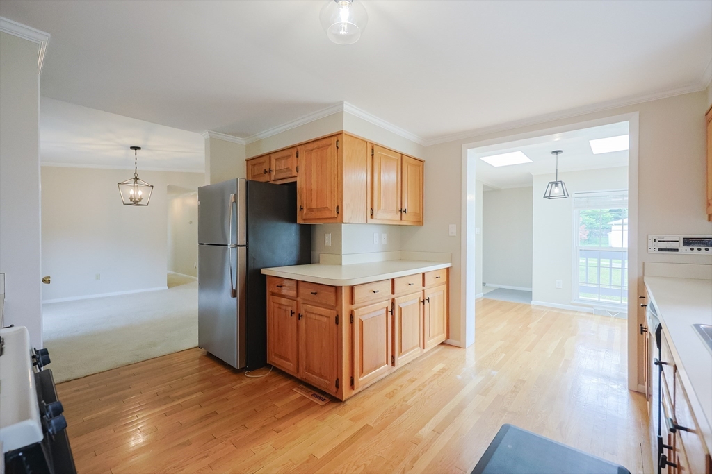 27 Fir Road Rockland, MA 02370 - Photo 6 of 32 Gallery Image 6