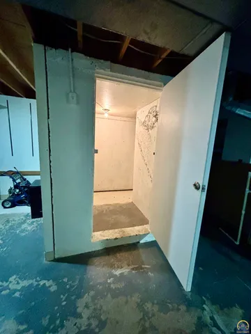 $214,900 | 924 East South Avenue, Emporia, KS 66801