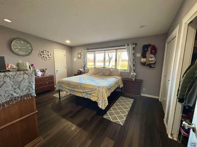 $214,900 | 924 East South Avenue, Emporia, KS 66801