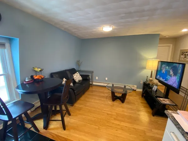 $2,500 | 88 Pearl Street, Unit 3, Somerville, MA 02145
