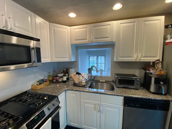 $2,500 | 88 Pearl Street, Unit 3, Somerville, MA 02145