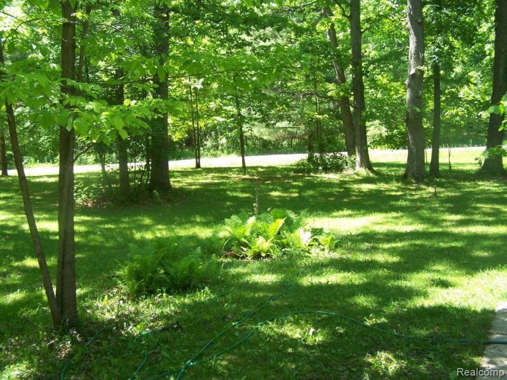 2800 Pineway Trail Howell, MI 48855 - Photo 30 of 30 100_8968.jpg