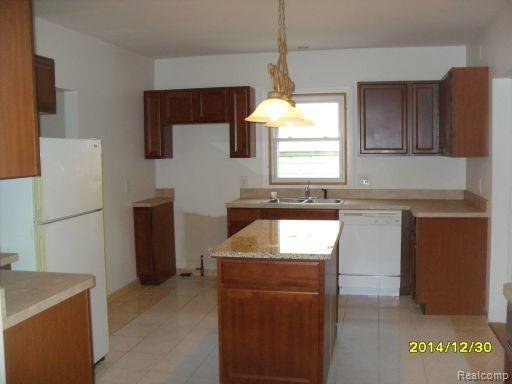 226 Prospect Street Romeo, MI 48065 - Photo 5 of 15 Kitchen.jpg