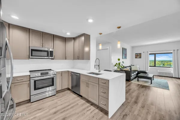 $475,000 | 1 Carriage City Plaza, Unit 1620, Rahway, NJ 07065