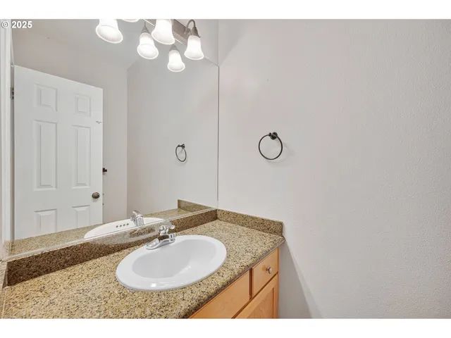 $324,900 | 850 Springtree Lane, West Linn, OR 97068