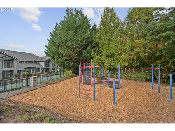 $315,000 | 850 Springtree Lane, West Linn, OR 97068