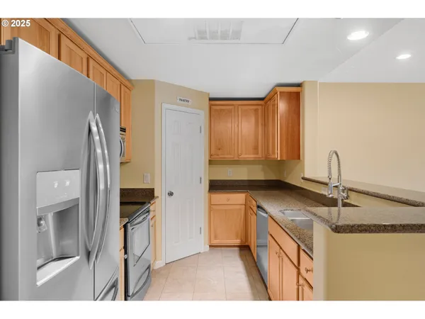 $315,000 | 850 Springtree Lane, West Linn, OR 97068