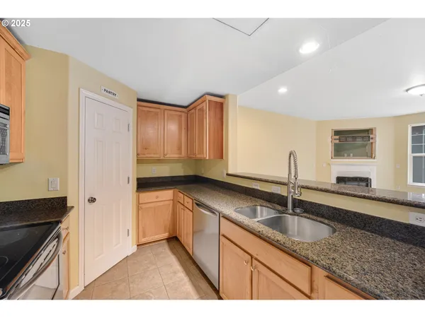 $315,000 | 850 Springtree Lane, West Linn, OR 97068