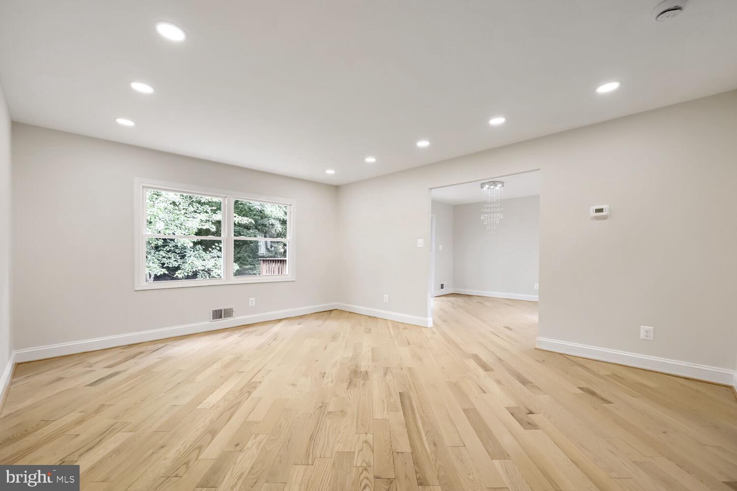 113 Danbury Road Reisterstown, MD 21136 - Photo 5 of 28 Living Room