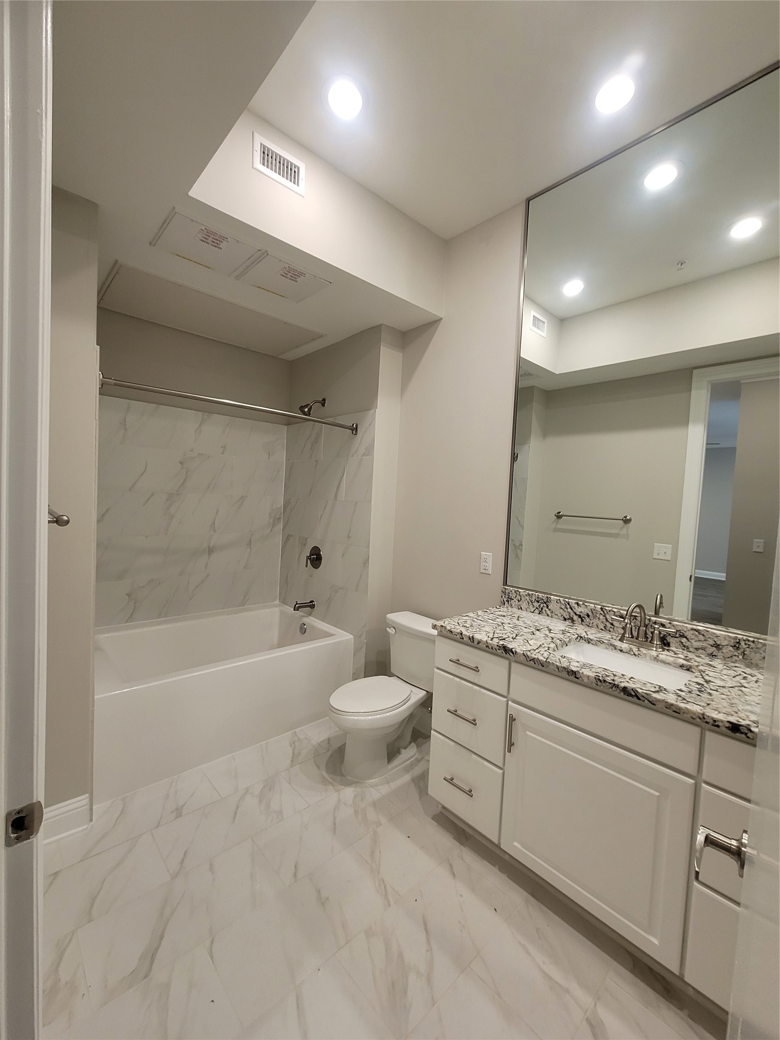 2111 Austin Street, Unit 306 Houston, TX 77002 - Photo 9 of 13