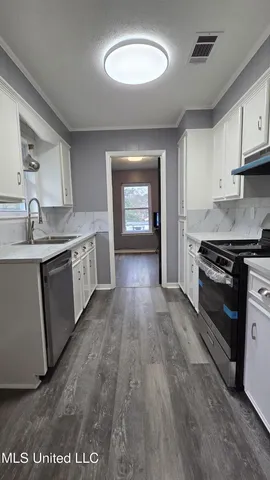 $240,000 | 419 Vicksburg Street, Edwards, MS 39066