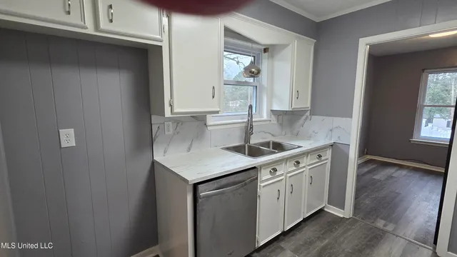 $240,000 | 419 Vicksburg Street, Edwards, MS 39066