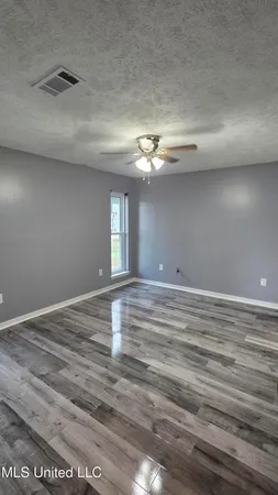 $240,000 | 419 Vicksburg Street, Edwards, MS 39066