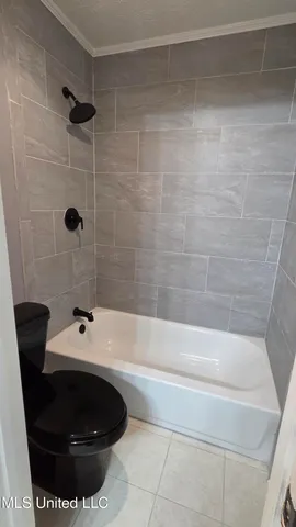 $240,000 | 419 Vicksburg Street, Edwards, MS 39066