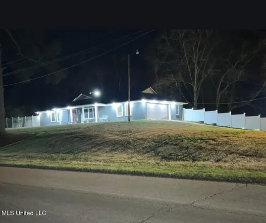 $240,000 | 419 Vicksburg Street, Edwards, MS 39066