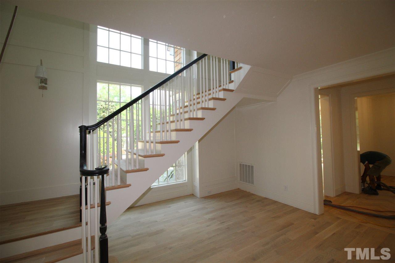 2701 Anderson Drive Raleigh, NC 27608 - Photo 5 of 30