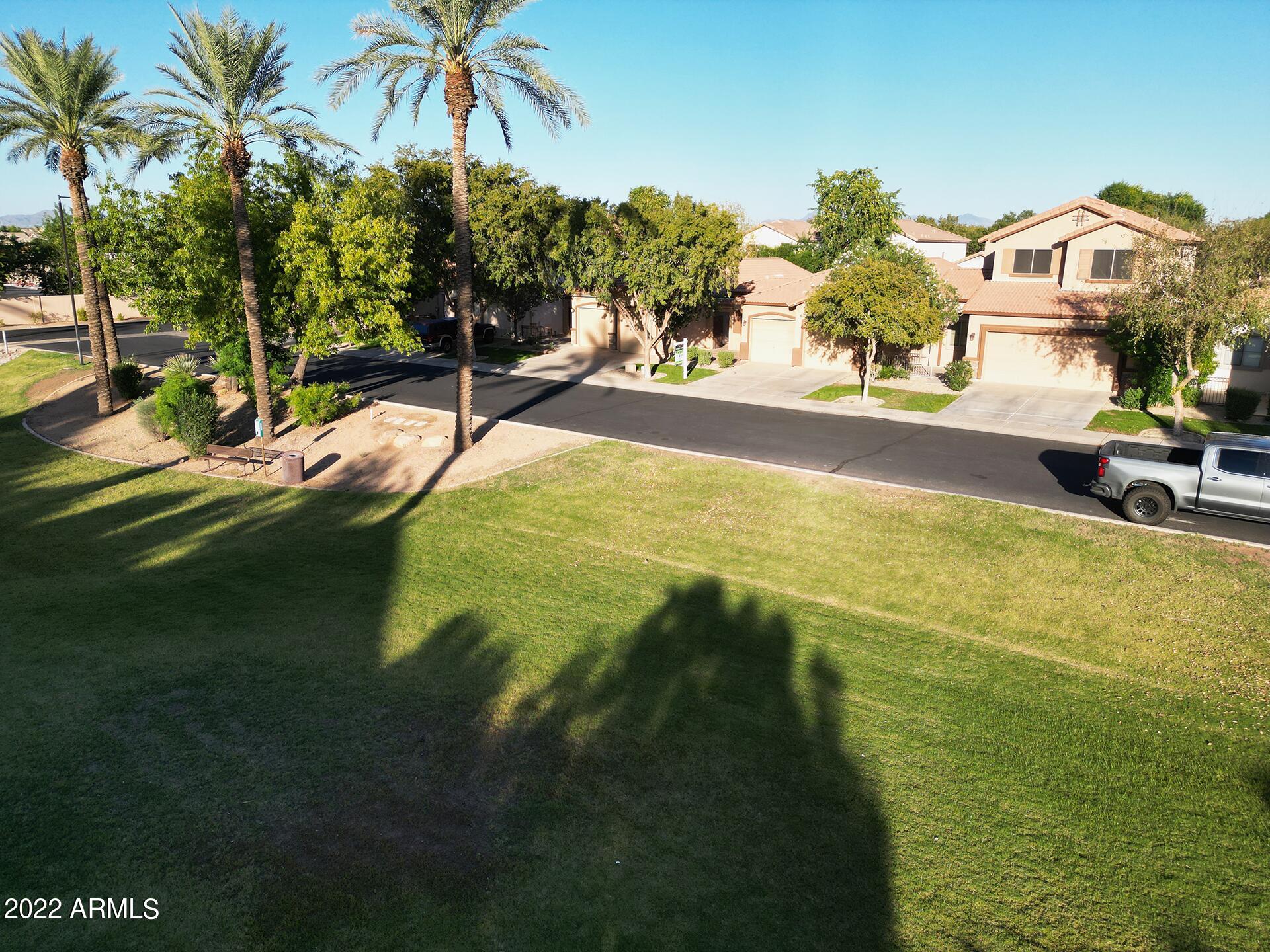 927 South Racine Lane Gilbert, AZ 85296 - Photo 26 of 26 park2