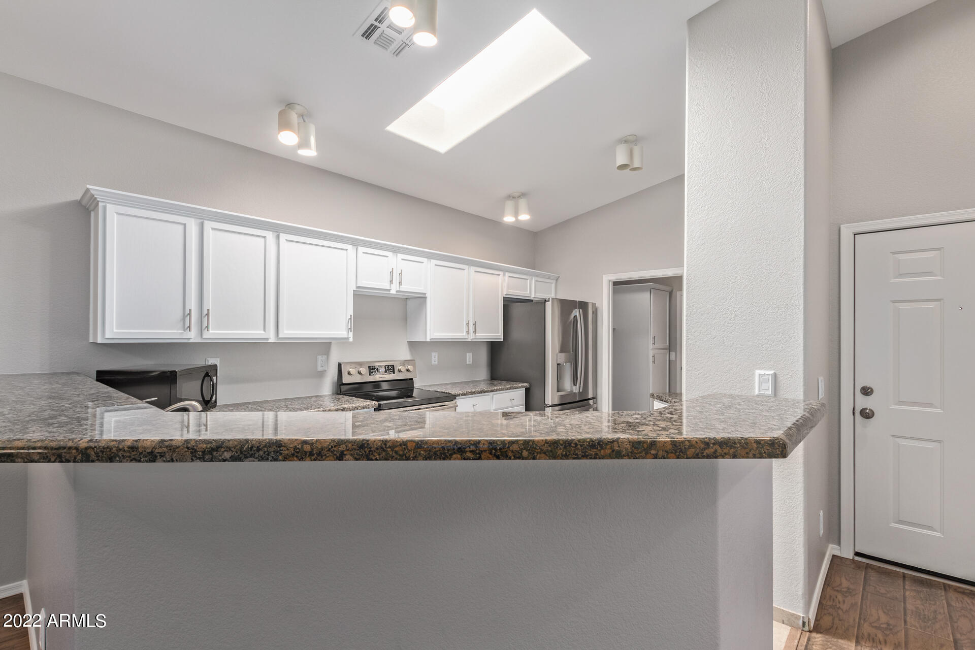 927 South Racine Lane Gilbert, AZ 85296 - Photo 6 of 26 09 - Racine