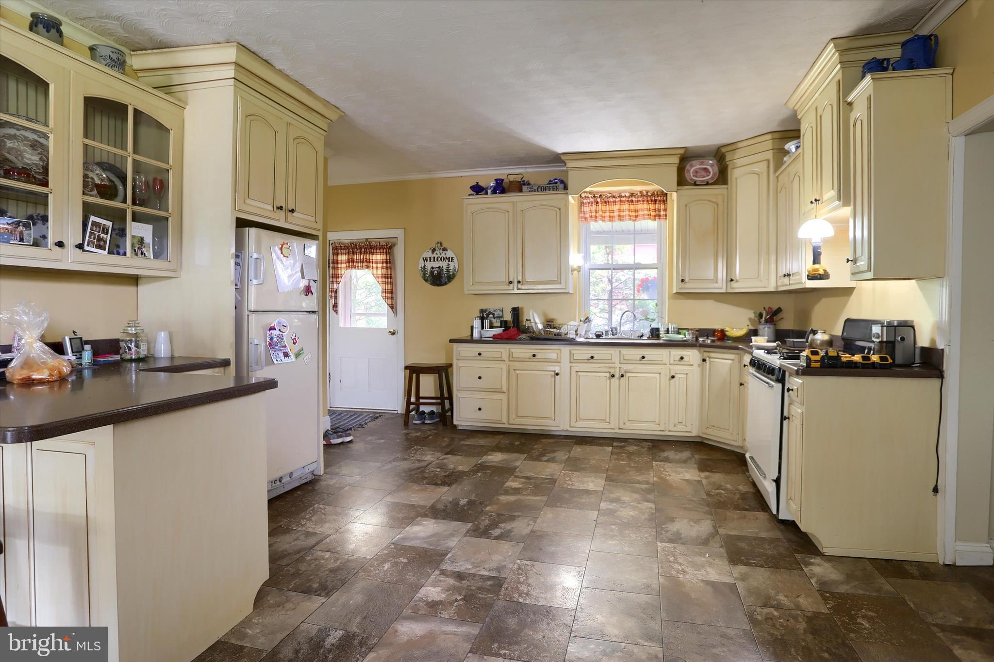 1010 Adams Grove Road Blain, PA 17006 - Photo 5 of 92