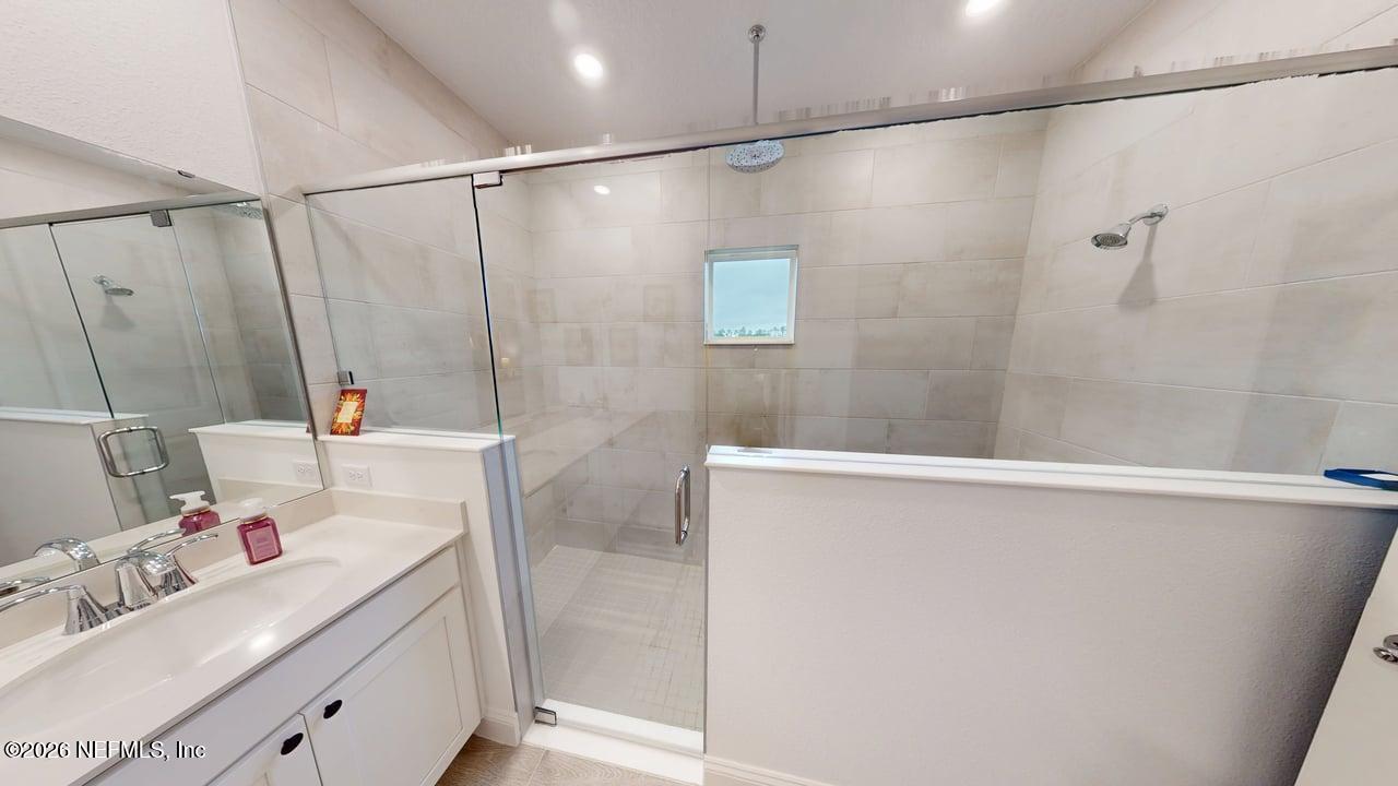 117 Round Robin Run St. Johns, FL 32259 - Photo 17 of 40 Walk-in Shower