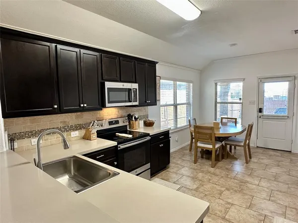 $1,975 | 3003 Rosemount Lane, Crandall, TX 75114