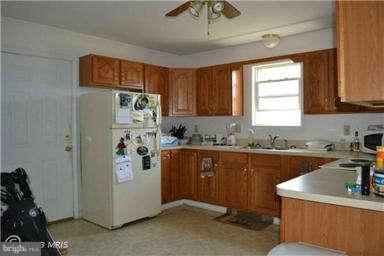 979 Bouchelle Road Elkton, MD 21921 - Photo 3 of 25 Kitchen