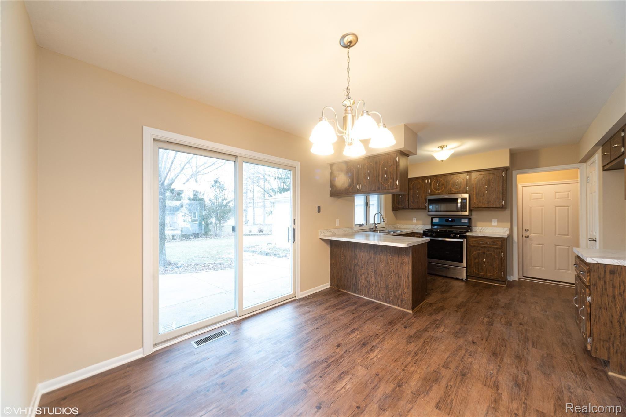 1448 West Judd Road Flint, MI 48507 - Photo 12 of 23 13_1448WJUDDROAD_2014_HiRes.jpg