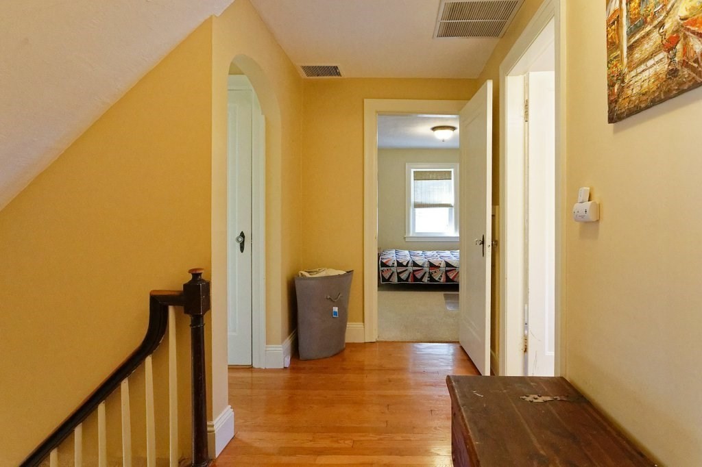 24 Brantwood Road Worcester, MA 01602 - Photo 18 of 37