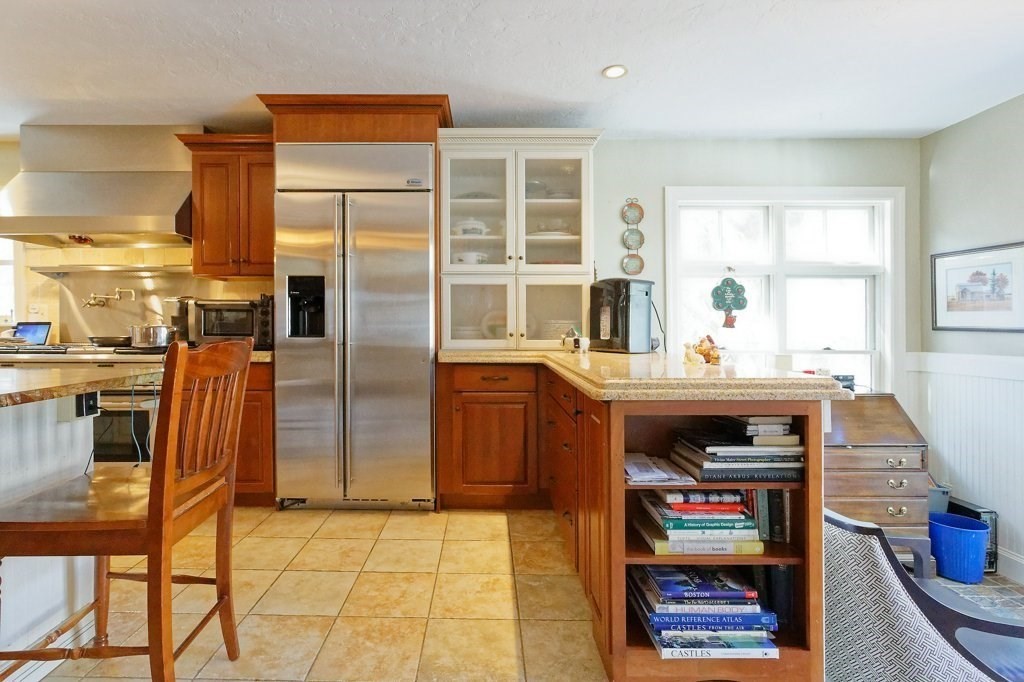 24 Brantwood Road Worcester, MA 01602 - Photo 5 of 37