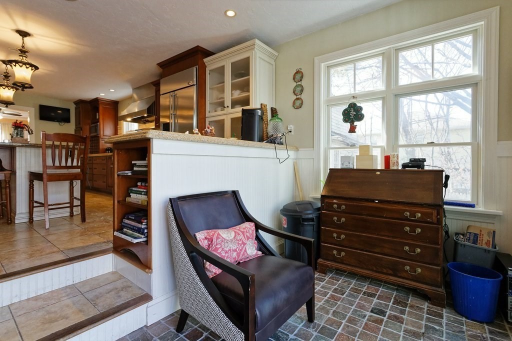 24 Brantwood Road Worcester, MA 01602 - Photo 9 of 37