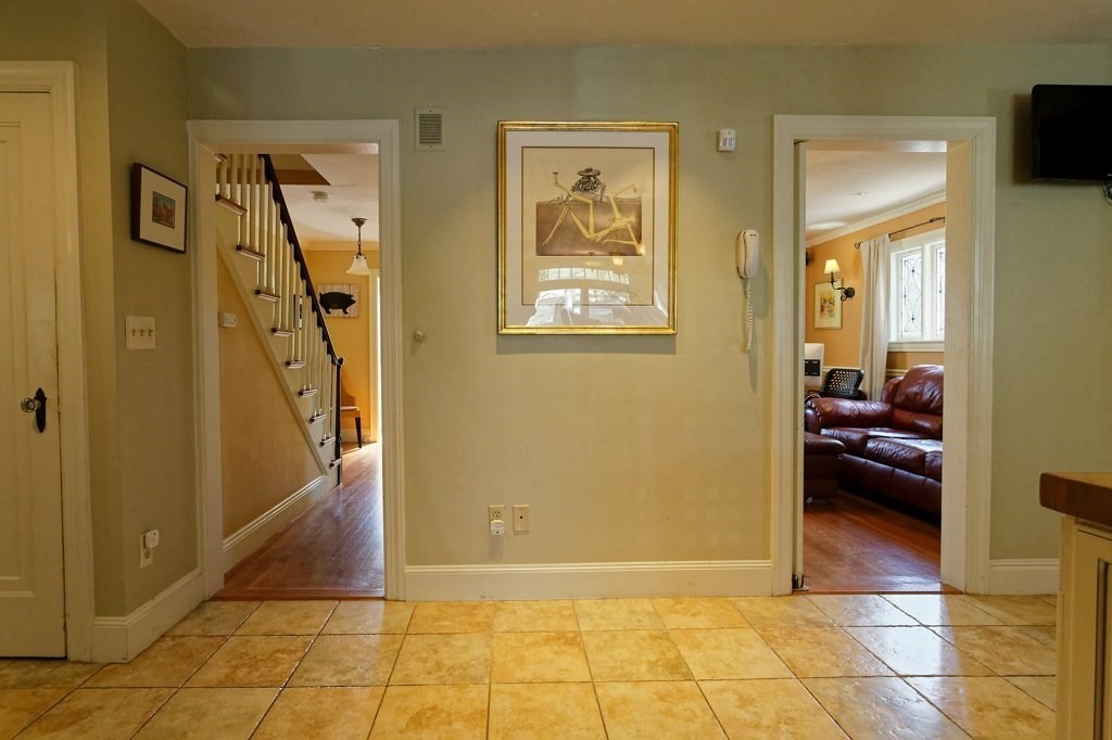 24 Brantwood Road Worcester, MA 01602 - Photo 10 of 37