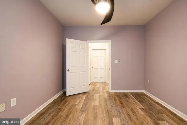 $2,100 | 5123 A Travis Edward Way, Unit A, Centreville, VA 20120