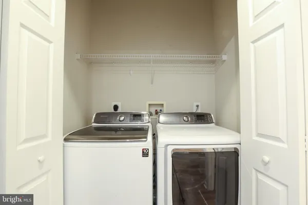$2,100 | 5123 A Travis Edward Way, Unit A, Centreville, VA 20120