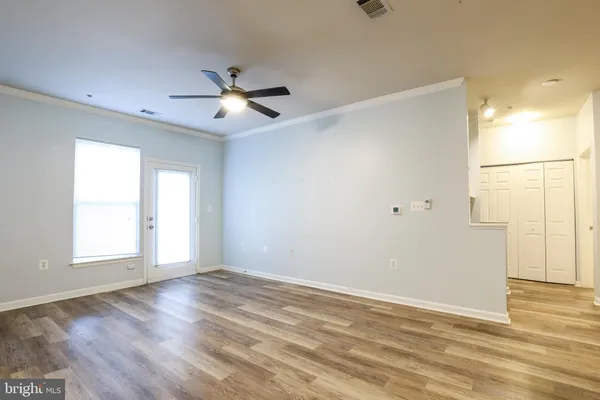 $2,100 | 5123 A Travis Edward Way, Unit A, Centreville, VA 20120