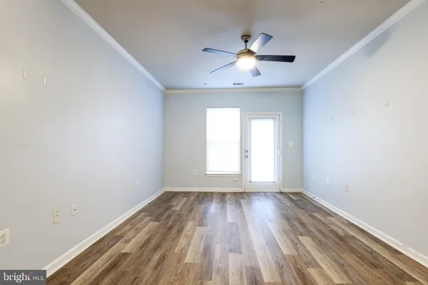 $2,100 | 5123 A Travis Edward Way, Unit A, Centreville, VA 20120