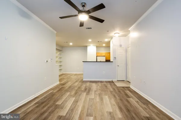 $2,100 | 5123 A Travis Edward Way, Unit A, Centreville, VA 20120