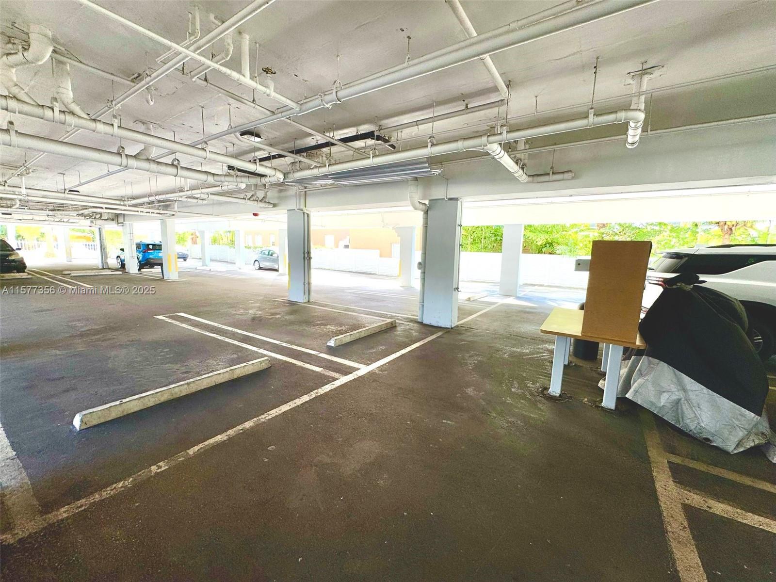 1010 Northwest 11th Street, Unit 601 Miami, FL 33136 - Photo 18 of 35 a room with gym equipment