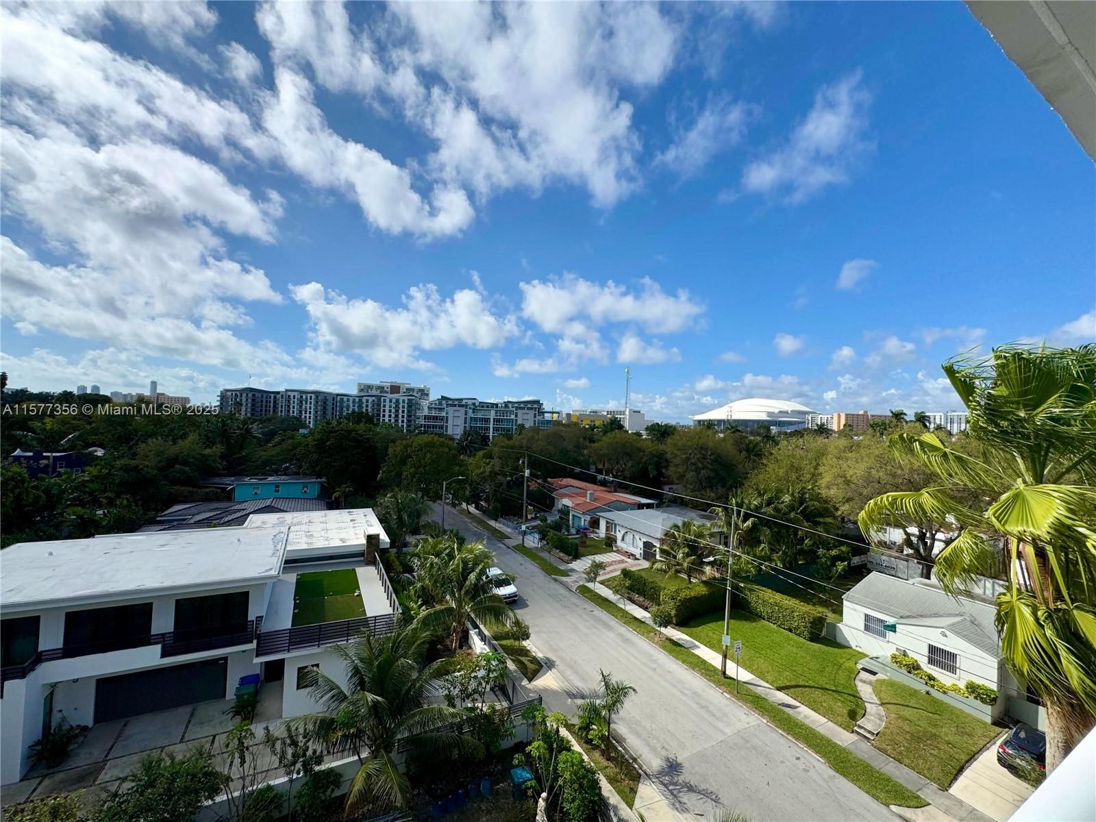 1010 Northwest 11th Street, Unit 601 Miami, FL 33136 - Photo 25 of 35 a view of a city