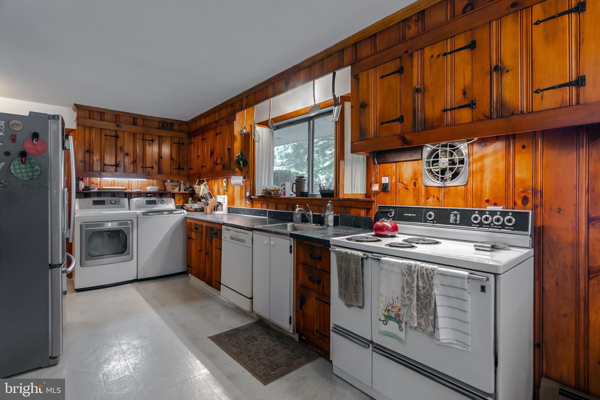 825 Crum Creek Road Springfield, PA 19064 - Photo 11 of 24 Gallery Image 11