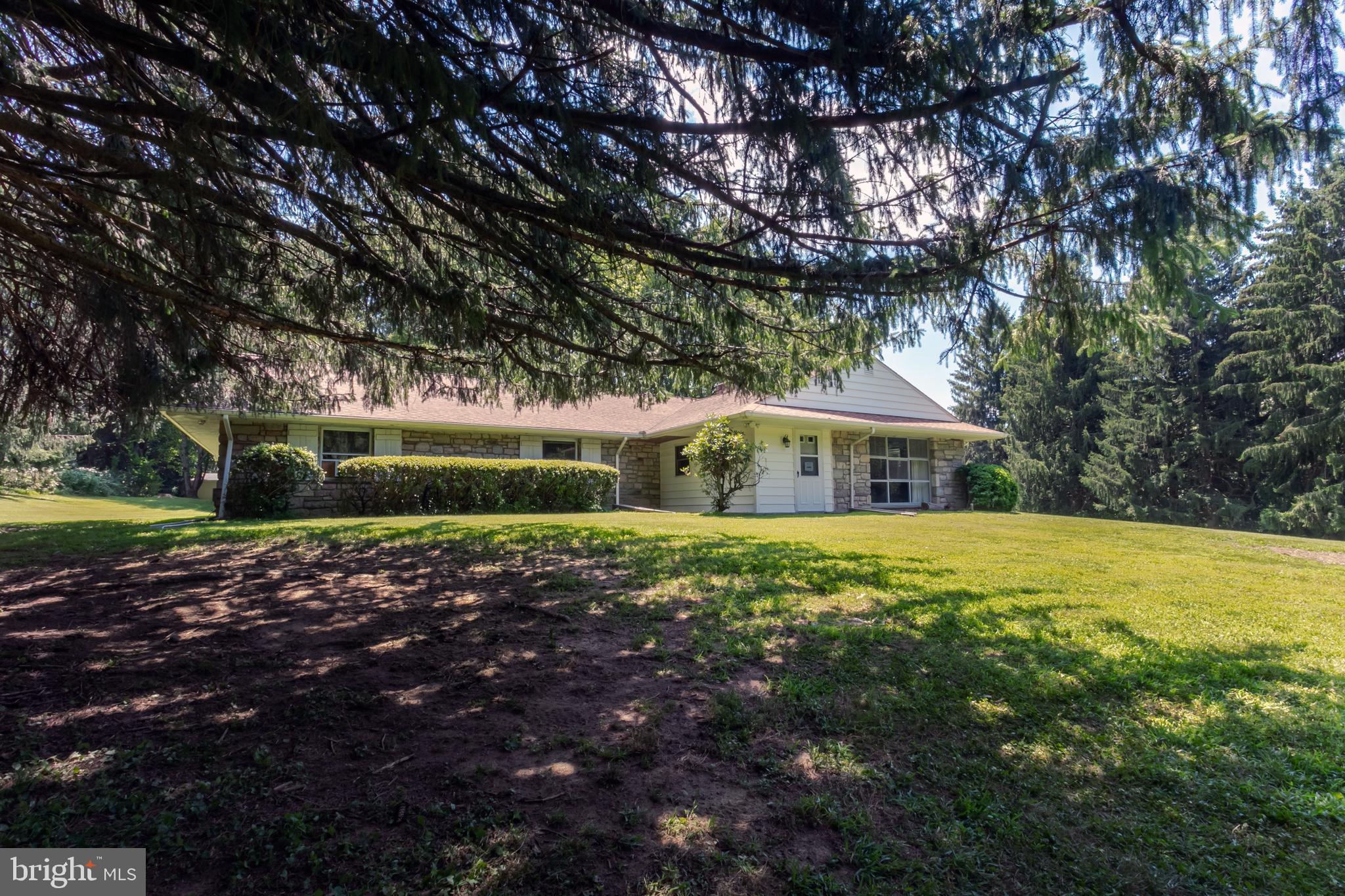 825 Crum Creek Road Springfield, PA 19064 - Photo 4 of 24 Gallery Image 4