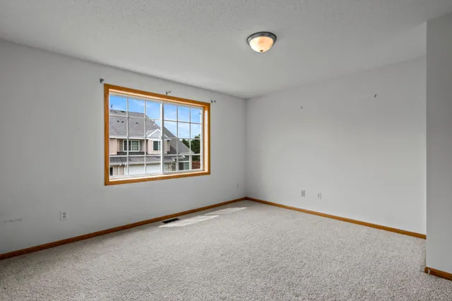 $215,000 | 301 Roosevelt Street South, Unit G, Cambridge, MN 55008